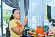 梦见捉蛇泰国主播品三亚榴莲：“尝到了家乡味”